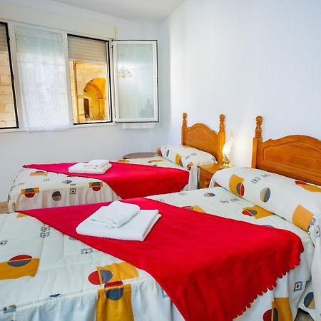 El Hogar Del Herrero Ahigal de los Aceiteros Esterno foto