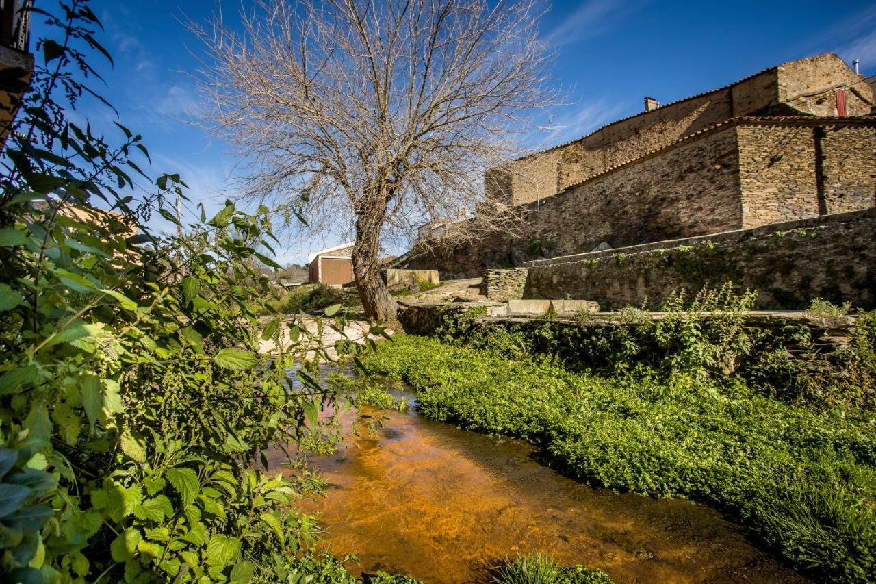 El Hogar Del Herrero Ahigal de los Aceiteros Esterno foto