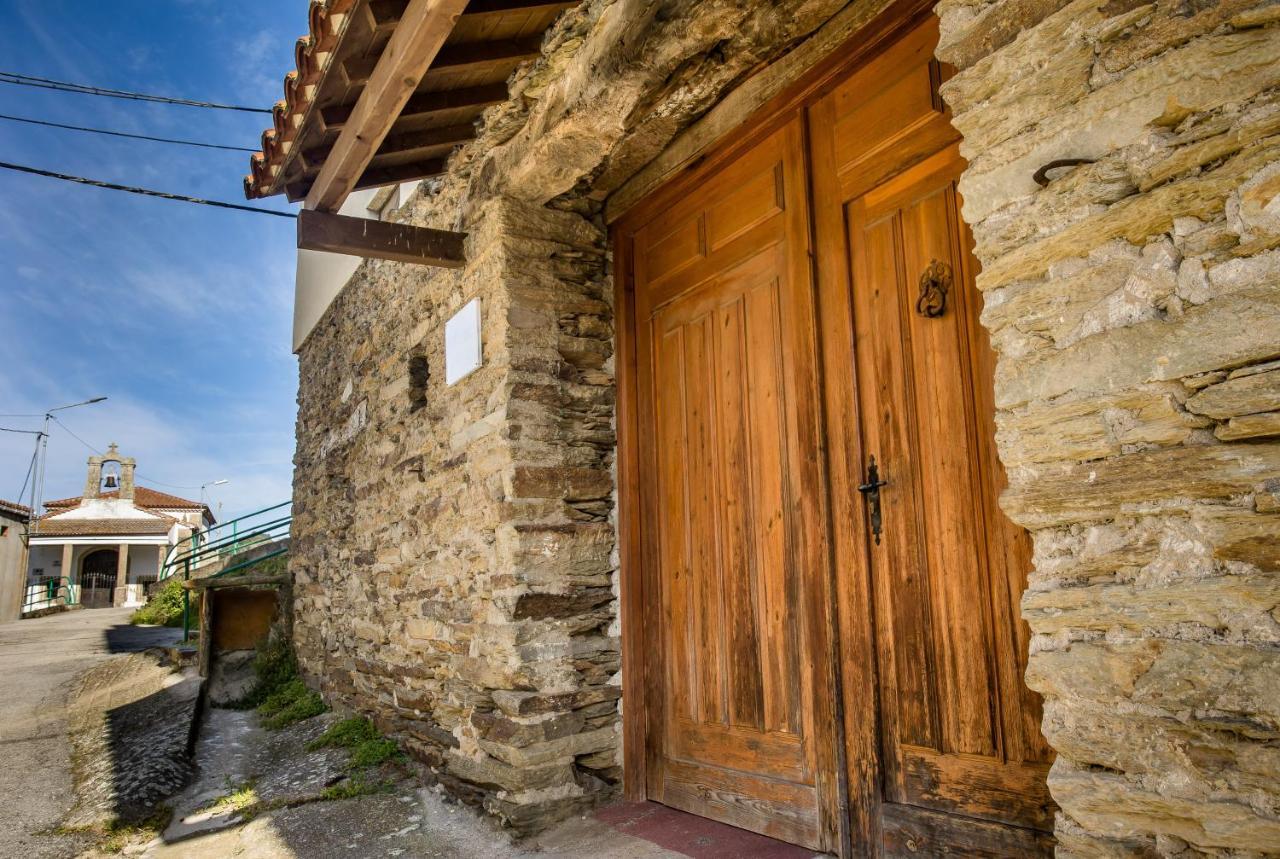 El Hogar Del Herrero Ahigal de los Aceiteros Esterno foto