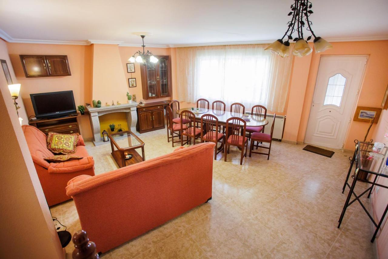 El Hogar Del Herrero Ahigal de los Aceiteros Esterno foto